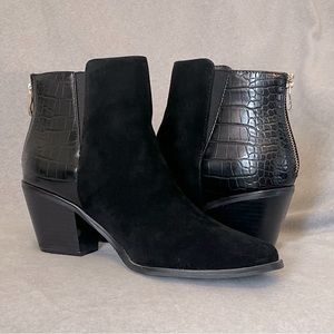 Shoe Dazzle Suzie suede and faux leather bootie SZ 9